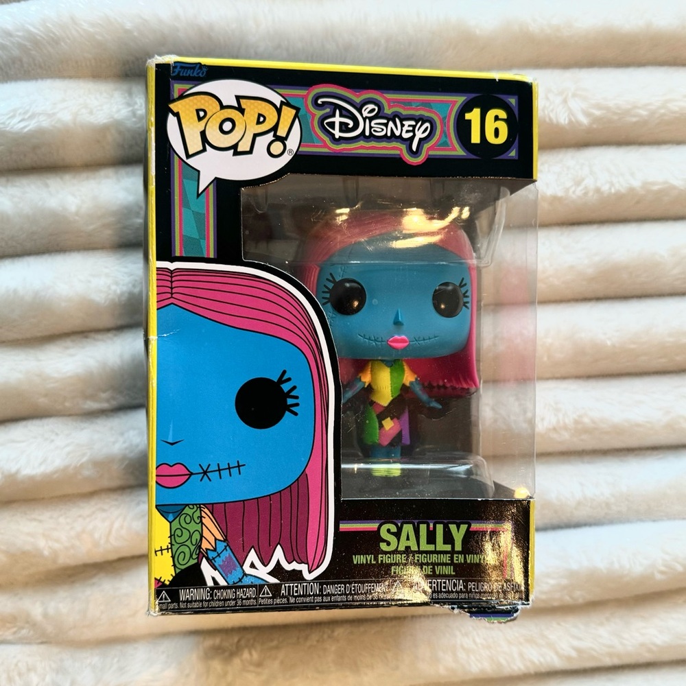 NWT Disney Blacklight Sally Funko Pop Nightmare Before Christmas #16